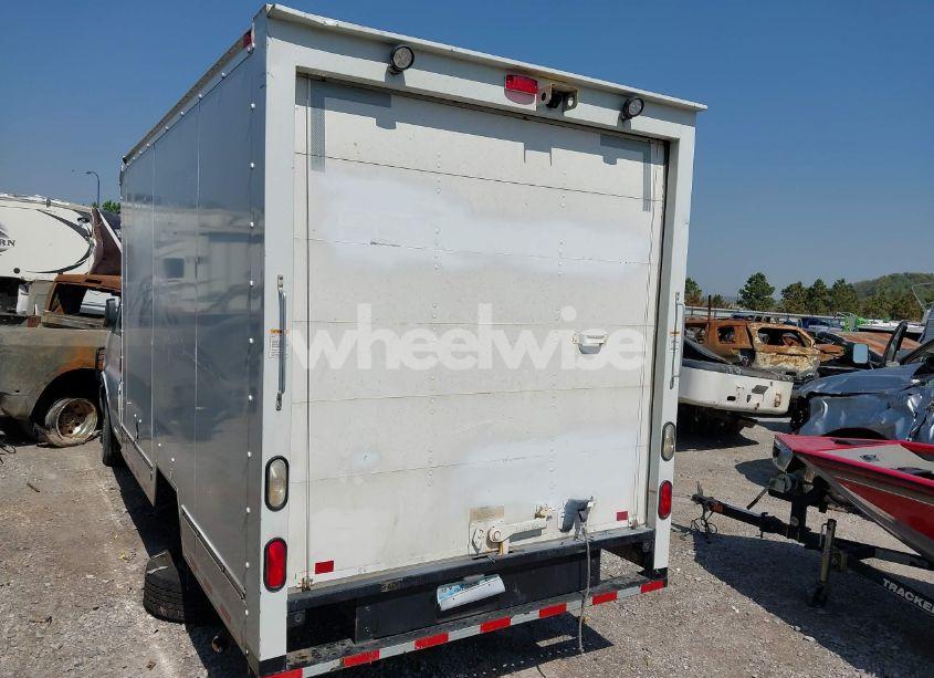 Photo 3 of 2019 Chevrolet Express CUTAWAY WORK VAN (VIN 1GB0GRFP8K1141419)