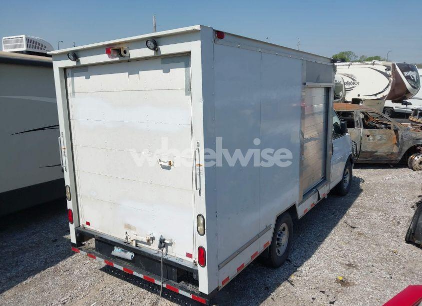 Photo 4 of 2019 Chevrolet Express CUTAWAY WORK VAN (VIN 1GB0GRFP8K1141419)