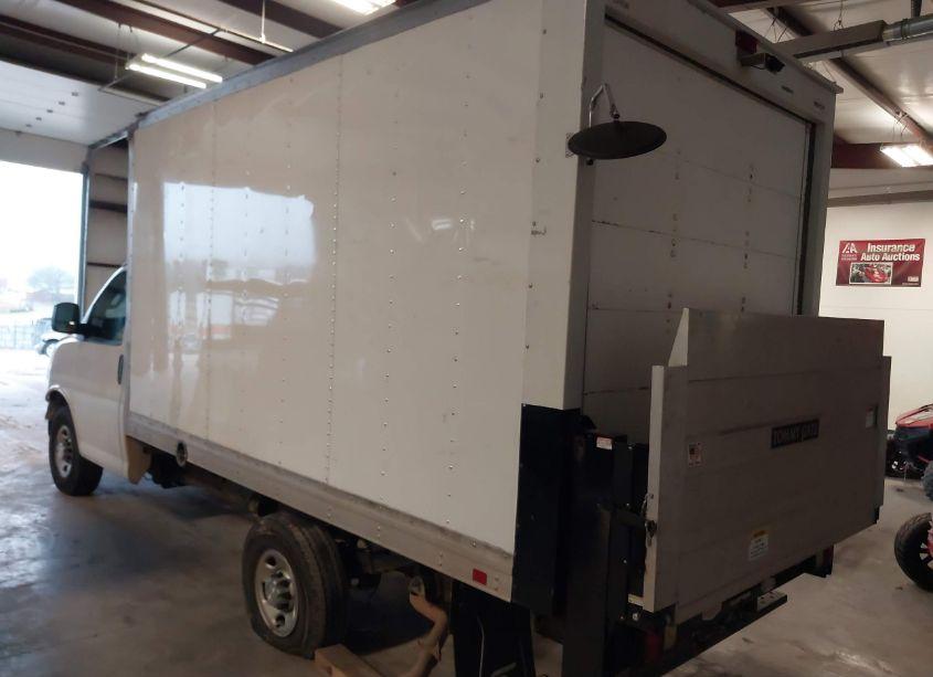 Photo 3 of 2021 Chevrolet Express CUTAWAY WORK VAN (VIN 1GB0GRFPXM1164865)