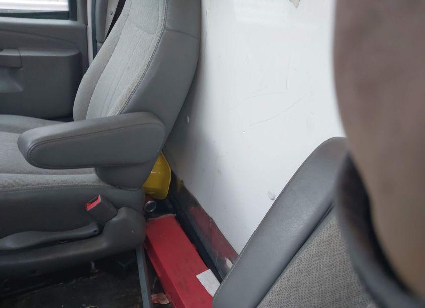 Photo 6 of 2021 Chevrolet Express CUTAWAY WORK VAN (VIN 1GB0GRFPXM1164865)