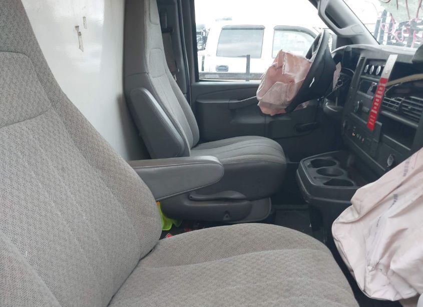 Photo 7 of 2021 Chevrolet Express CUTAWAY WORK VAN (VIN 1GB0GRFPXM1164865)