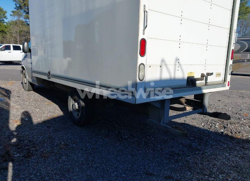 Photo 3 of 2018 Chevrolet Express CUTAWAY WORK VAN (VIN 1GB0GSFG0J1169009)