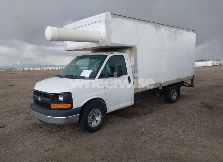 Photo 2 of 2016 Chevrolet Express CUTAWAY 3500 (VIN 1GB0GSFG4G1158653)