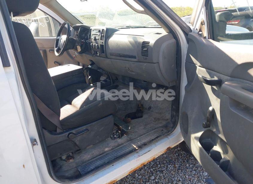 Photo 5 of 2011 Chevrolet Silverado 2500HD WORK TRUCK (VIN 1GB0KVCG1BF190914)