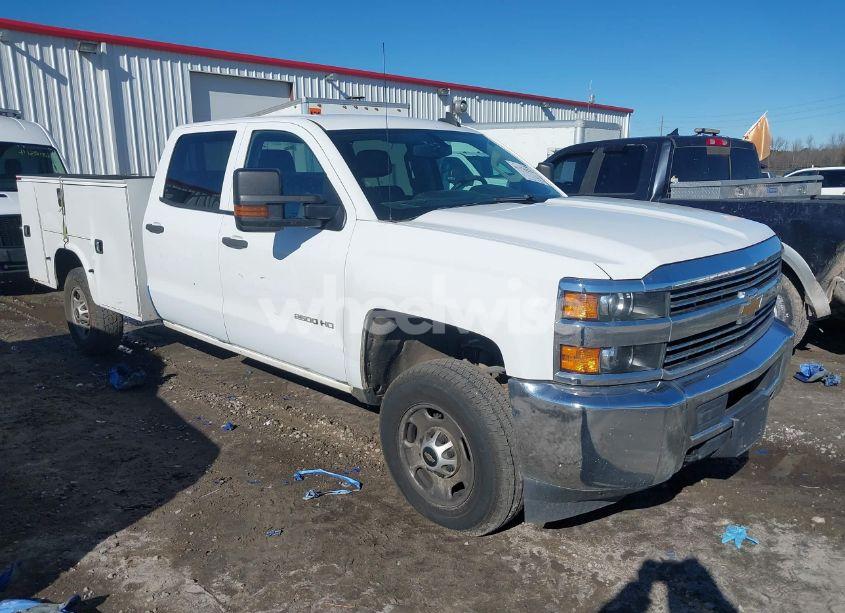 2016 Chevrolet Silverado 2500HD WT (VIN 1GB1CUEG0GF261679) main photo