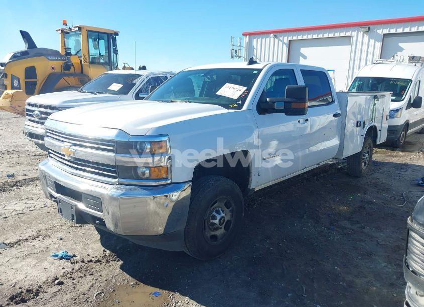 Photo 2 of 2016 Chevrolet Silverado 2500HD WT (VIN 1GB1CUEG0GF261679)