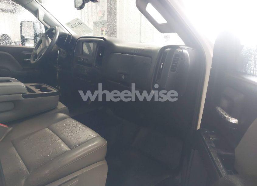 Photo 5 of 2016 Chevrolet Silverado 2500HD WT (VIN 1GB1CUEG0GF261679)