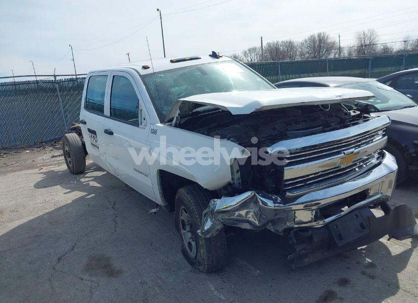 2015 Chevrolet Silverado - Photo 1