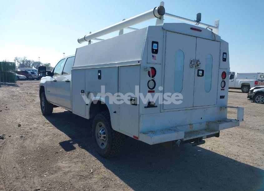 Photo 3 of 2015 Chevrolet Silverado 2500HD WT (VIN 1GB1KUE87FF512823)