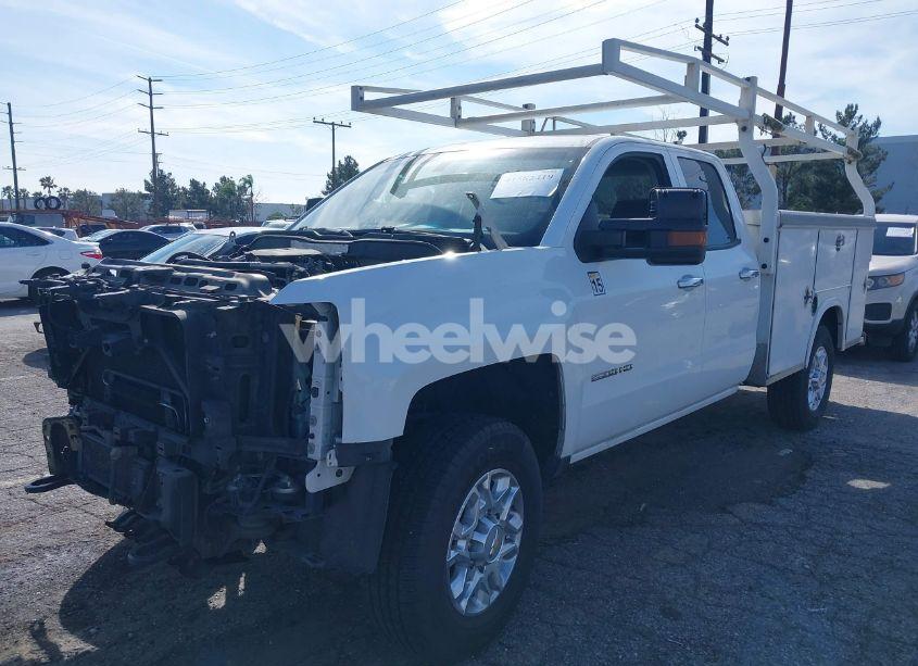 Photo 2 of 2015 Chevrolet Silverado 2500HD WT (VIN 1GB2CUE88FZ536595)