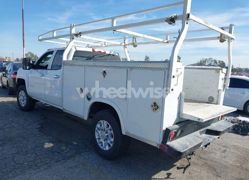 Photo 3 of 2015 Chevrolet Silverado 2500HD WT (VIN 1GB2CUE88FZ536595)