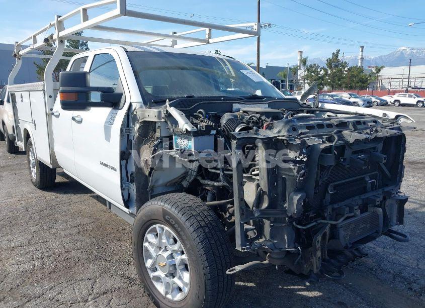 Photo 6 of 2015 Chevrolet Silverado 2500HD WT (VIN 1GB2CUE88FZ536595)