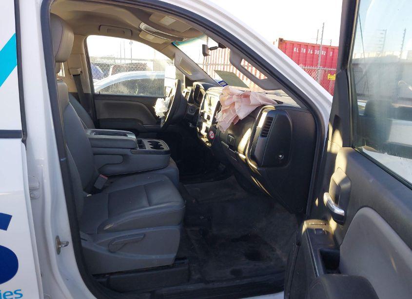 Photo 5 of 2017 Chevrolet Silverado 2500HD WT (VIN 1GB2CUEG1HZ182767)