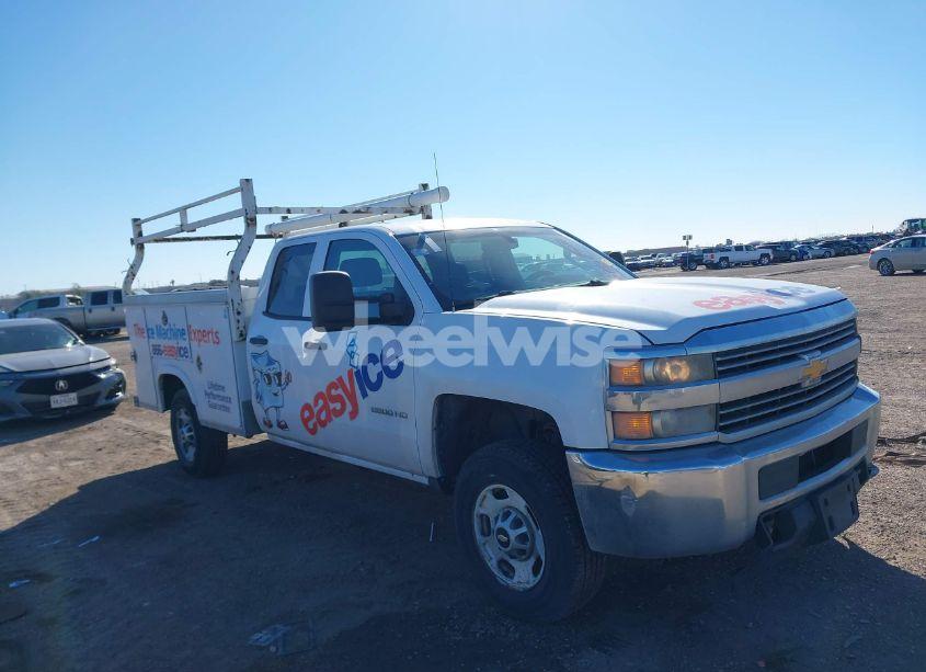 Photo 13 of 2015 Chevrolet Silverado 2500HD WT (VIN 1GB2CUEG3FZ115617)