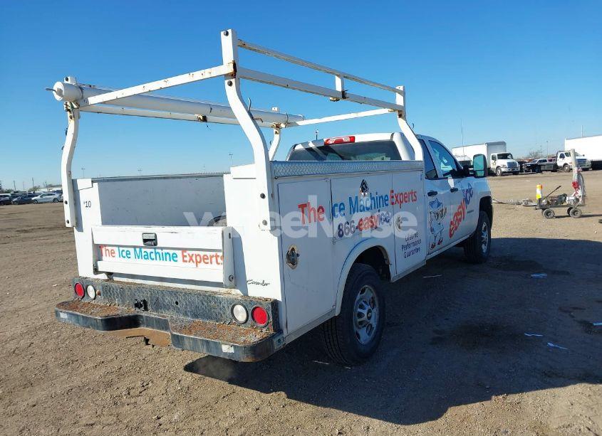 Photo 4 of 2015 Chevrolet Silverado 2500HD WT (VIN 1GB2CUEG3FZ115617)