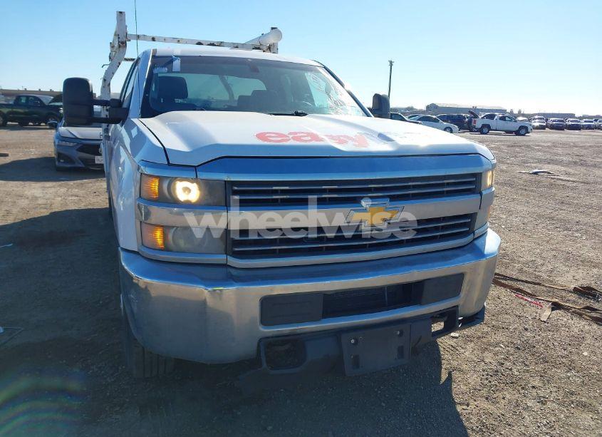 Photo 6 of 2015 Chevrolet Silverado 2500HD WT (VIN 1GB2CUEG3FZ115617)