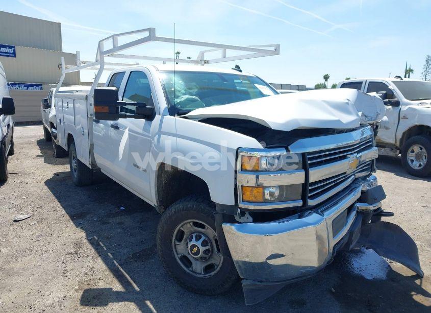 2017 Chevrolet Silverado 2500HD WT (VIN 1GB2CUEG7HZ389826) main photo