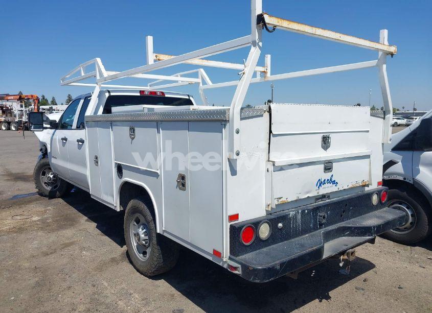 Photo 3 of 2017 Chevrolet Silverado 2500HD WT (VIN 1GB2CUEG7HZ389826)