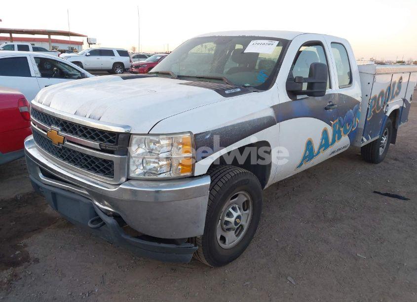 Photo 2 of 2013 Chevrolet Silverado 2500HD WORK TRUCK (VIN 1GB2CVCG0DZ235042)