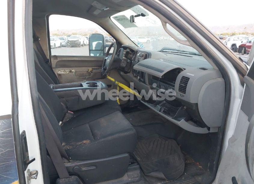Photo 5 of 2013 Chevrolet Silverado 2500HD WORK TRUCK (VIN 1GB2CVCG0DZ235042)