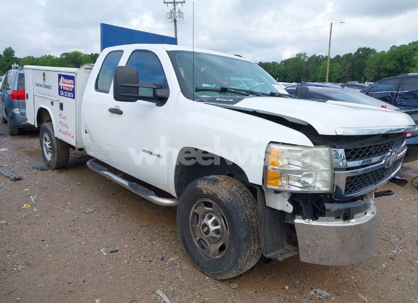 2011 Chevrolet Silverado 2500HD WORK TRUCK (VIN 1GB2CVCG3BZ207507) main photo