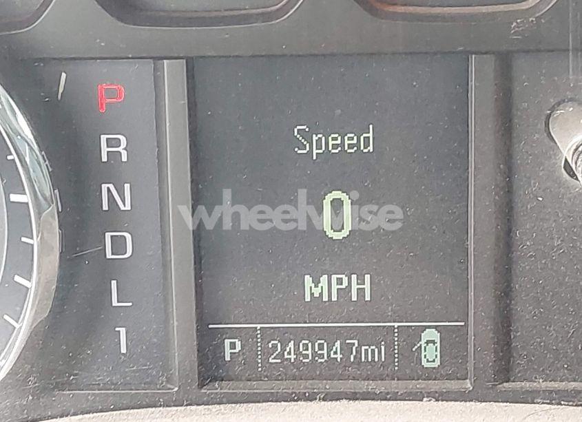 Photo 15 of 2018 Chevrolet Silverado 2500HD WT (VIN 1GB2KUEG2JZ233878)