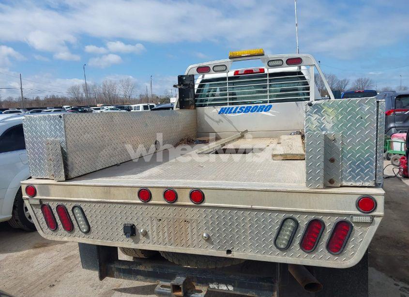 Photo 16 of 2018 Chevrolet Silverado 2500HD WT (VIN 1GB2KUEG2JZ233878)