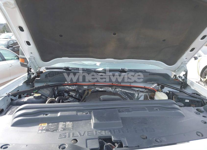 Photo 10 of 2015 Chevrolet Silverado 2500HD WT (VIN 1GB2KUEG7FZ525808)