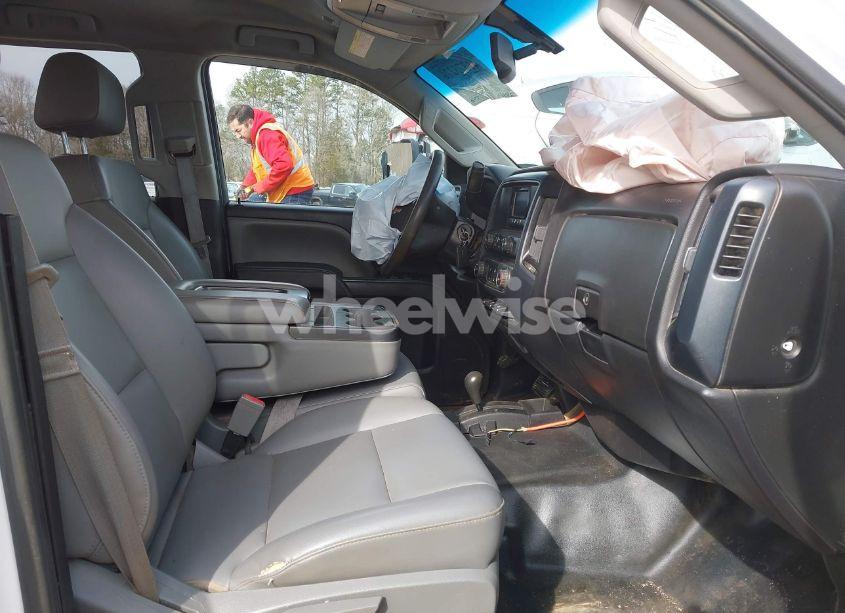 Photo 5 of 2015 Chevrolet Silverado 2500HD WT (VIN 1GB2KUEG7FZ525808)