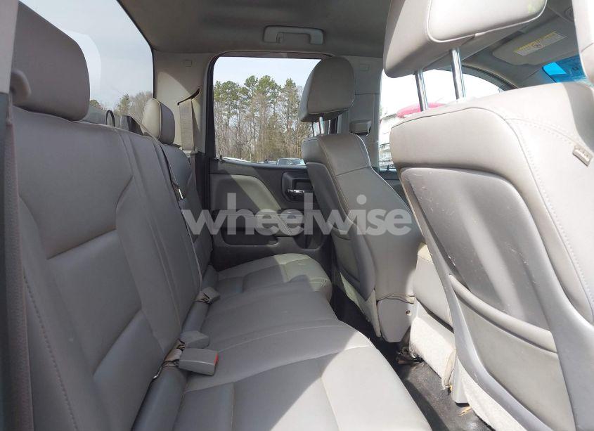 Photo 8 of 2015 Chevrolet Silverado 2500HD WT (VIN 1GB2KUEG7FZ525808)