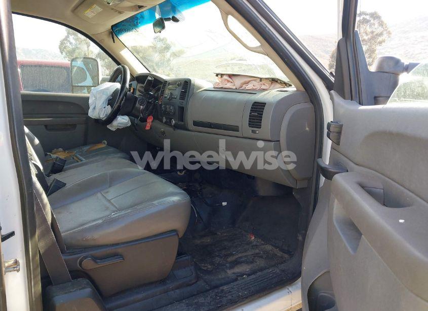 Photo 5 of 2012 Chevrolet Silverado 2500HD WORK TRUCK (VIN 1GB2KVCG3CZ223839)
