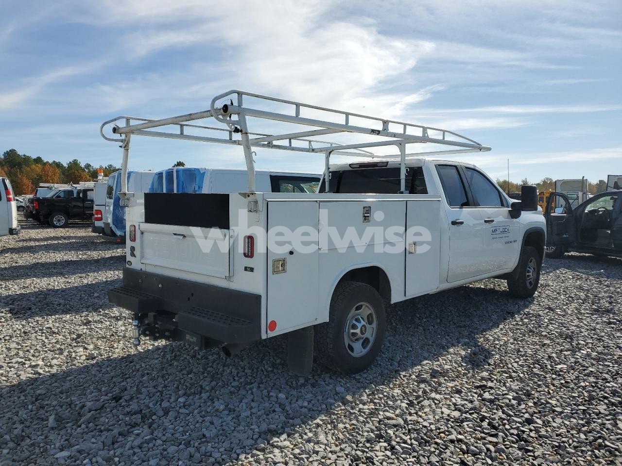 Photo 3 of 2023 CHEVROLET SILVERADO HD UTILITY / SERVICE TRUCK (VIN 1GB2WLE73PF145883)