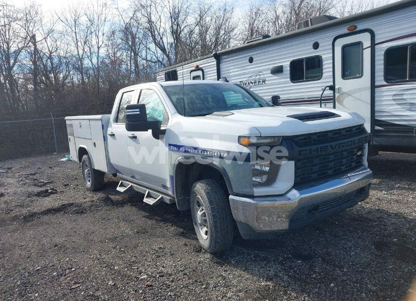 2023 Chevrolet Silverado 2500HD 2WD DOUBLE CAB LONG BED WT (VIN 1GB2WLE77PF242696) main photo