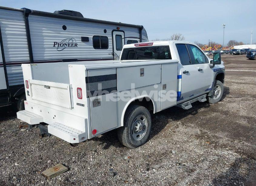 Photo 4 of 2023 Chevrolet Silverado 2500HD 2WD DOUBLE CAB LONG BED WT (VIN 1GB2WLE77PF242696)