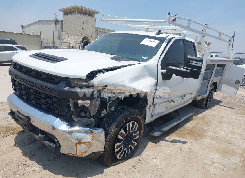 Photo 2 of 2022 Chevrolet Silverado 2500HD 2WD DOUBLE CAB LONG BED WT (VIN 1GB2WLE78NF328371)