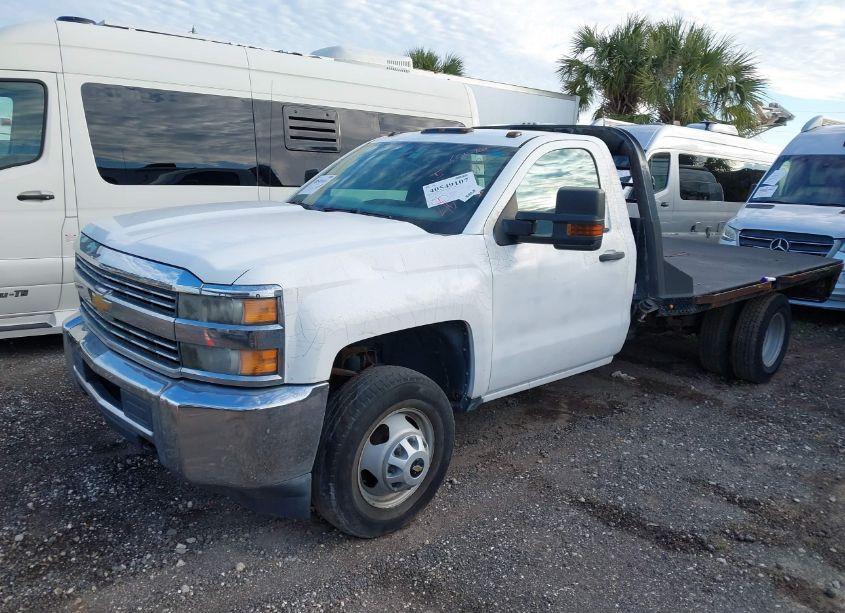 2015 Chevrolet Silverado 3500HD CHASSIS WT (VIN 1GB3CYCG9FF552988) main photo