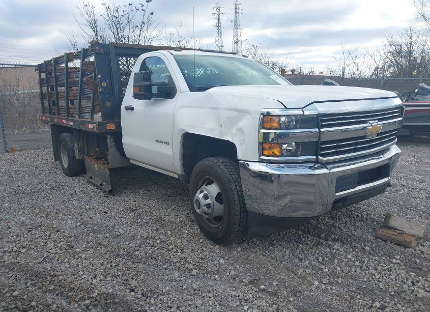 2015 Chevrolet Silverado 3500HD CHASSIS WT (VIN 1GB3CYCGXFF507512) main photo