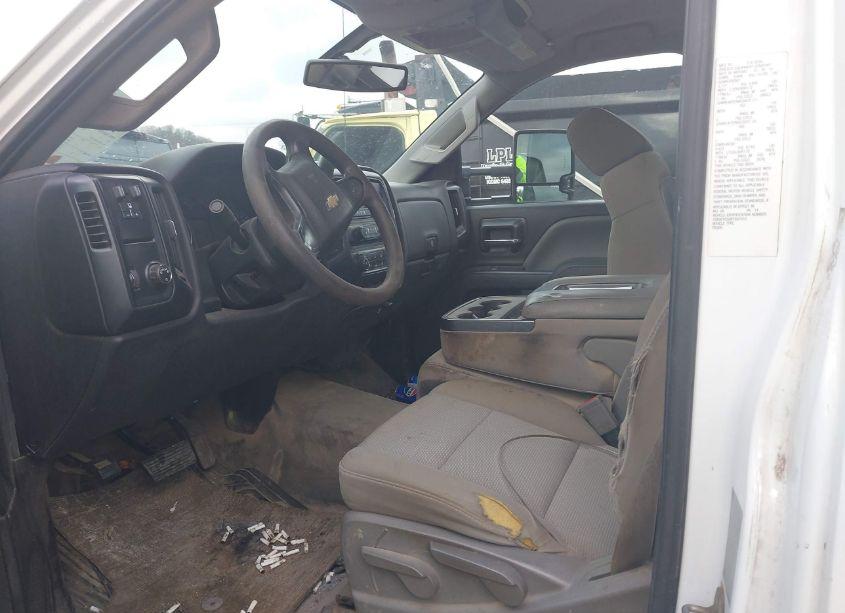 Photo 7 of 2015 Chevrolet Silverado 3500HD CHASSIS WT (VIN 1GB3CYCGXFF507512)