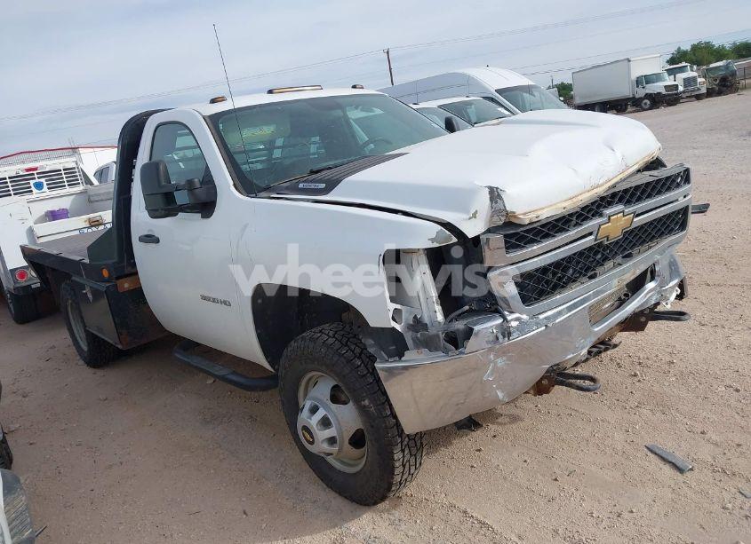 Photo 13 of 2011 Chevrolet Silverado 3500HD CHASSIS WORK TRUCK (VIN 1GB3CZCG5BF257418)