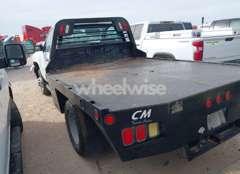 Photo 3 of 2011 Chevrolet Silverado 3500HD CHASSIS WORK TRUCK (VIN 1GB3CZCG5BF257418)