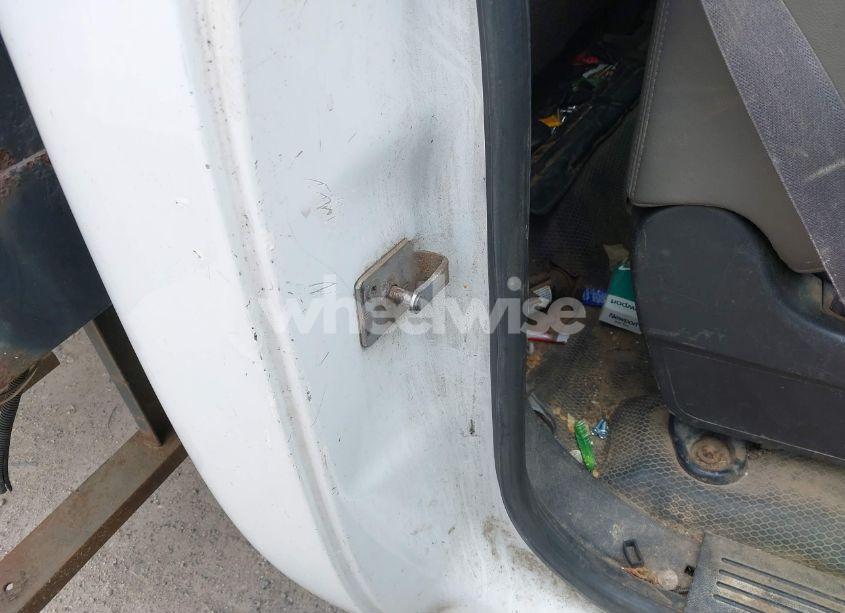 Photo 12 of 2011 Chevrolet Silverado 3500HD CHASSIS WORK TRUCK (VIN 1GB3CZCG8BF218905)