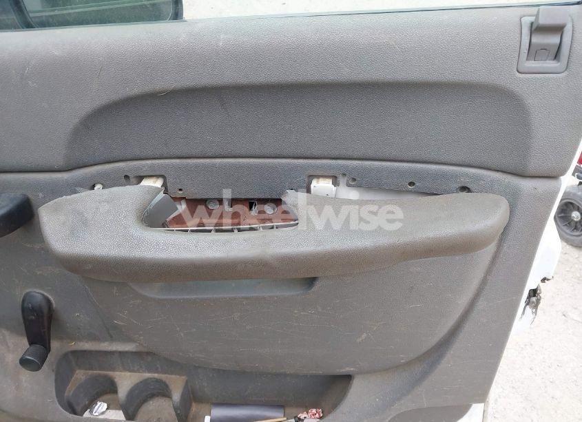 Photo 13 of 2011 Chevrolet Silverado 3500HD CHASSIS WORK TRUCK (VIN 1GB3CZCG8BF218905)