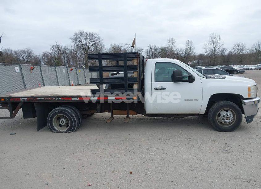 Photo 16 of 2011 Chevrolet Silverado 3500HD CHASSIS WORK TRUCK (VIN 1GB3CZCG8BF218905)