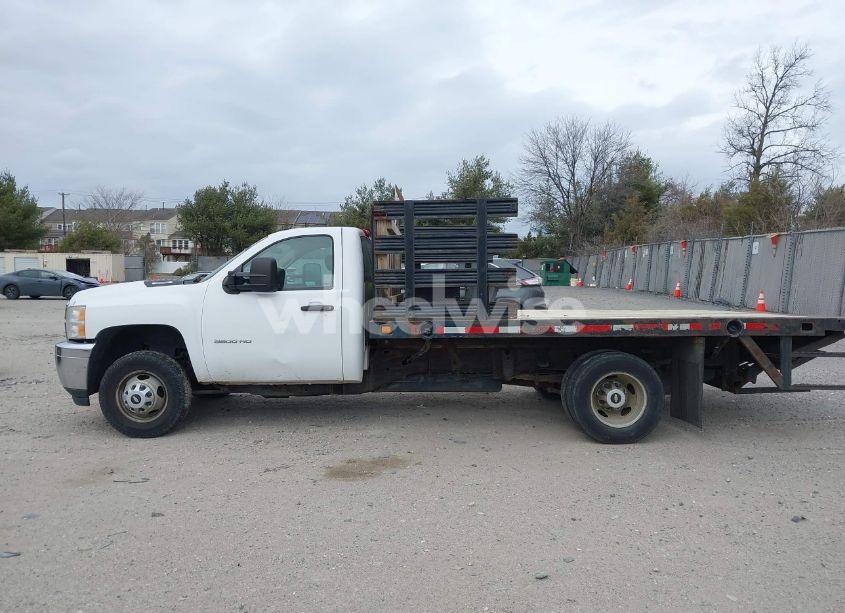 Photo 17 of 2011 Chevrolet Silverado 3500HD CHASSIS WORK TRUCK (VIN 1GB3CZCG8BF218905)