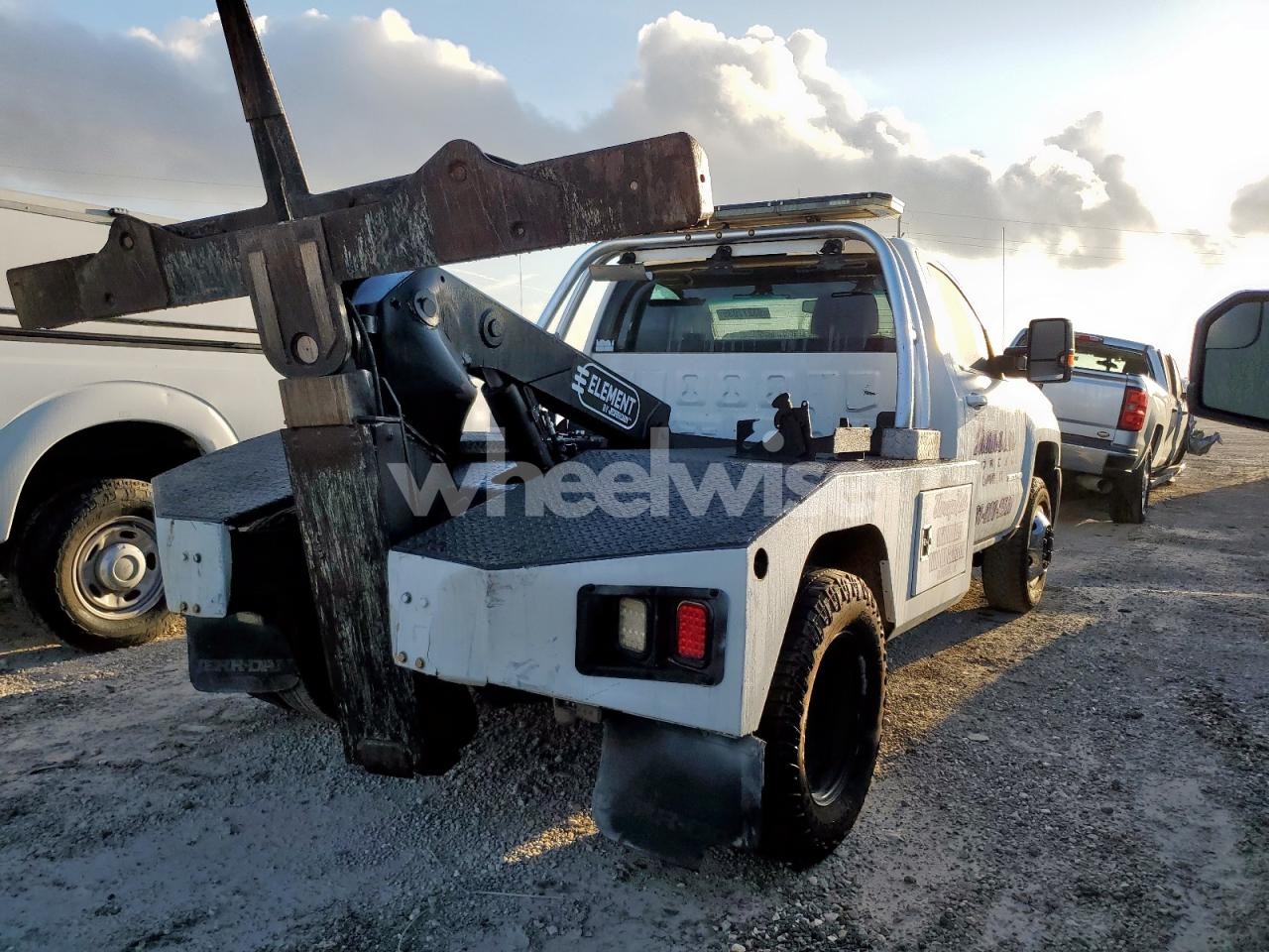 Photo 3 of 2015 CHEVROLET SILVERADO C3500 LT (VIN 1GB3CZCG8FF546542)