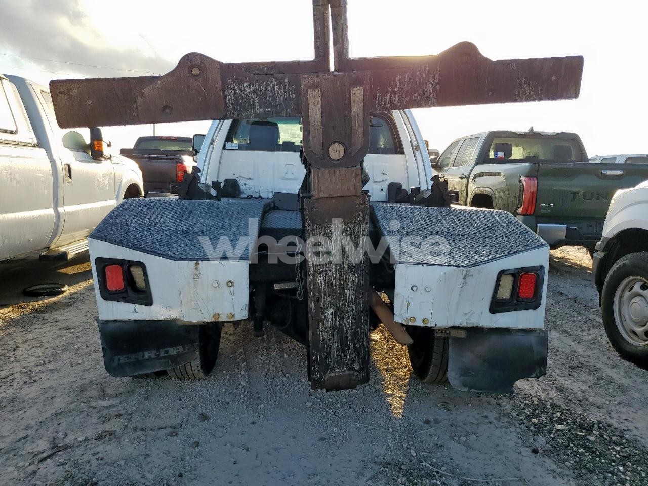 Photo 6 of 2015 CHEVROLET SILVERADO C3500 LT (VIN 1GB3CZCG8FF546542)