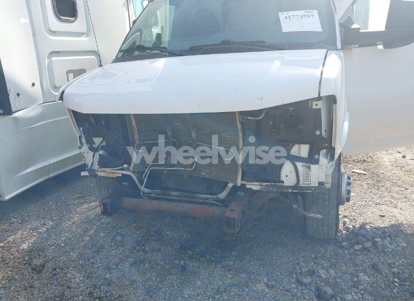 Photo 11 of 2014 Chevrolet Express CUTAWAY 3500 (VIN 1GB3G2BG7E1204329)