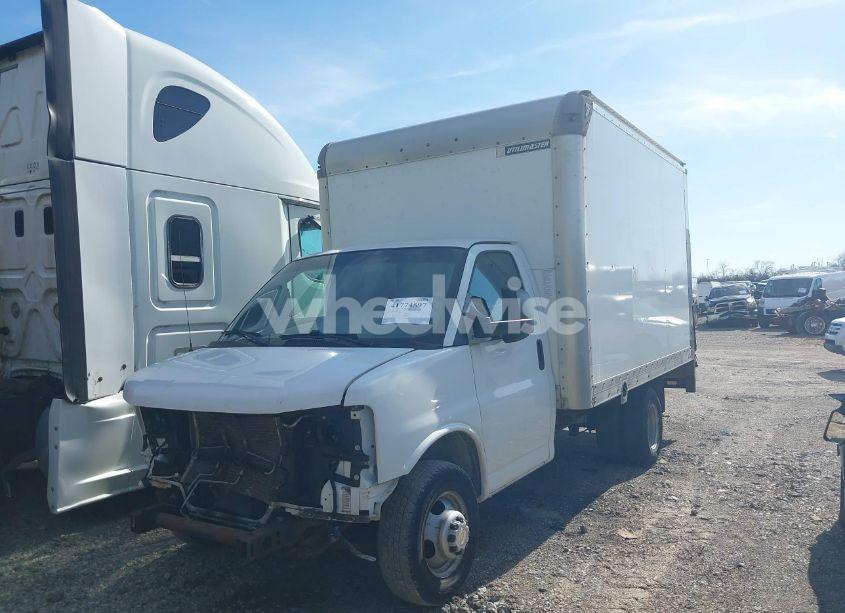 Photo 2 of 2014 Chevrolet Express CUTAWAY 3500 (VIN 1GB3G2BG7E1204329)