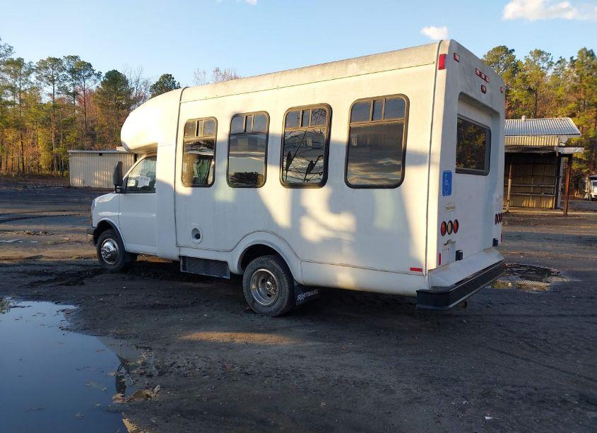 Photo 3 of 2011 Chevrolet Express CUTAWAY WORK VAN (VIN 1GB3G2BG9B1178778)