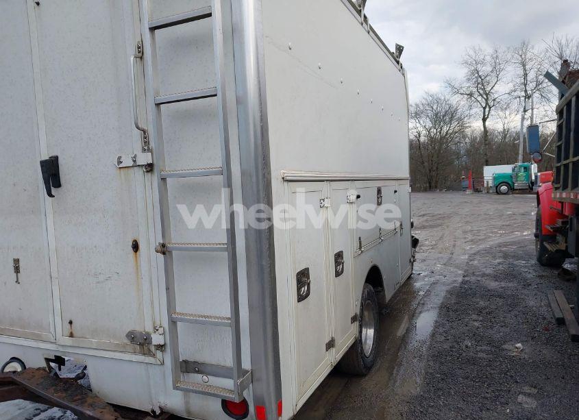 Photo 4 of 2014 Chevrolet Express CUTAWAY 3500 (VIN 1GB3G2CG4E1170414)